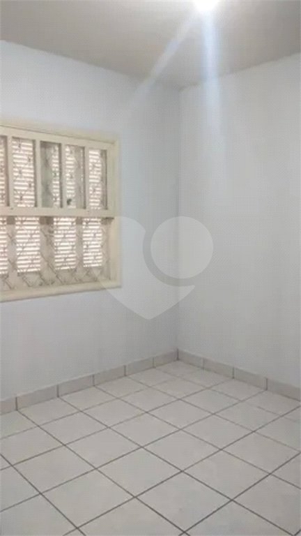 CASA A VENDA COM 125M², 2 DORMITÓRIOS, 1 BANHEIRO, 1 VAGA, TAUBATÉ/SP.