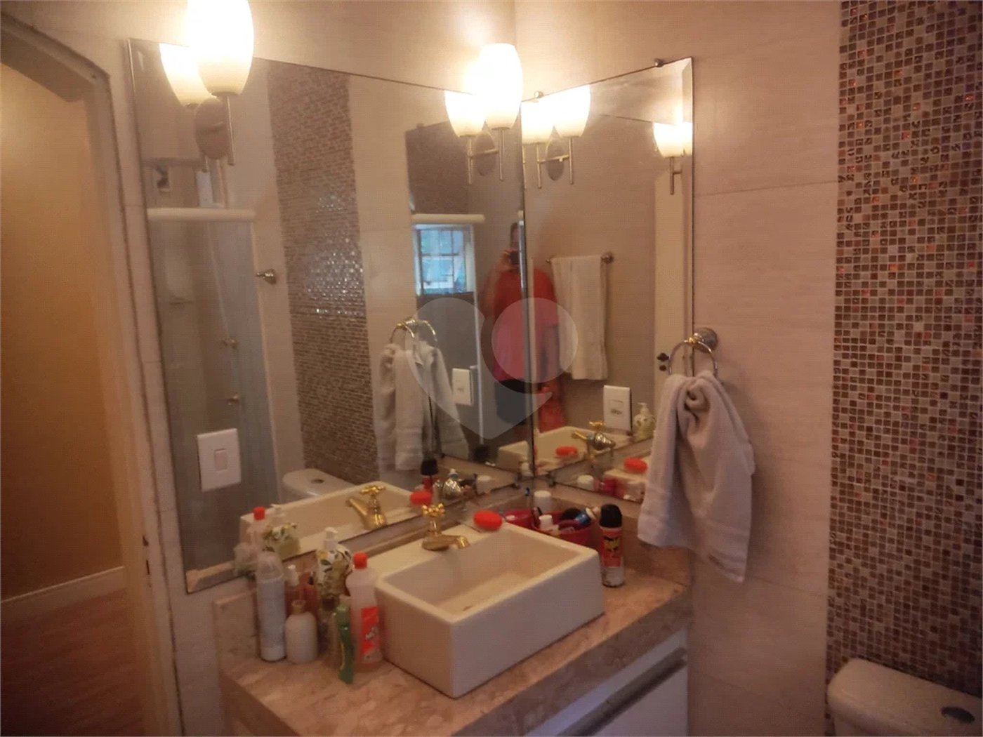 Chácara à venda com 4 quartos, sendo 1 suíte, em Chácaras Polozzi, Louveira, SP