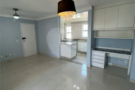 Apartamento 3 dormitórios no Avalon