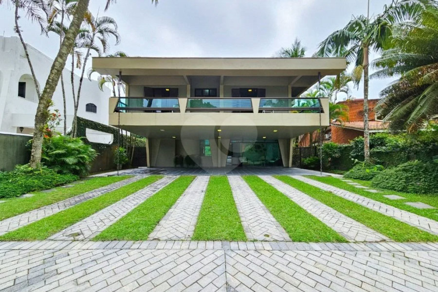 Casa à venda com 6 quartos, sendo 5 suítes, em Riviera de São Lourenço, Bertioga, SP