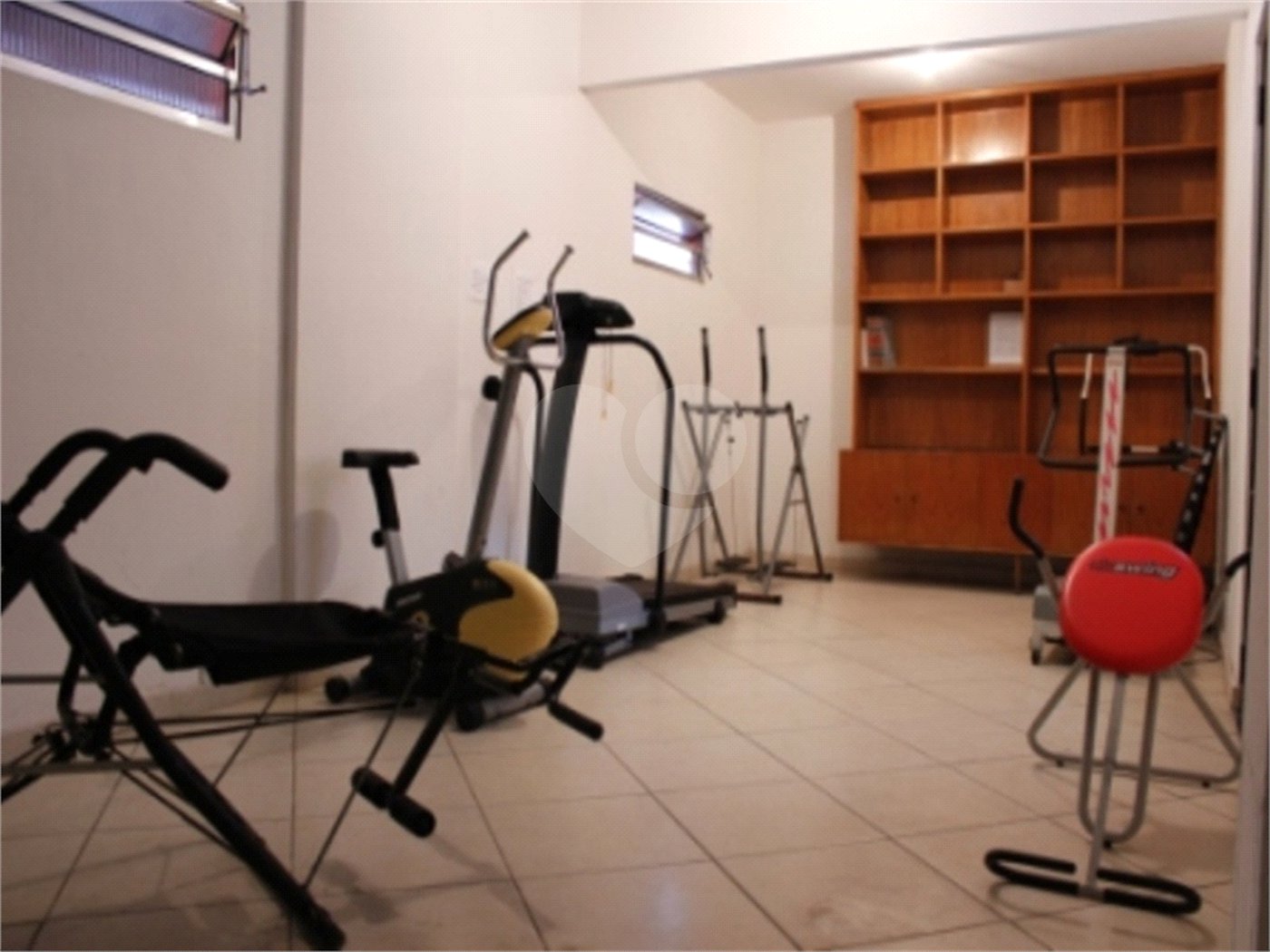 Apartamento 03 Dorm 02 Banheiros 01 Vaga na Saúde para Venda.