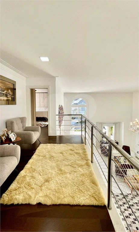 Belíssima casa à venda com 700 m² no Condomínio Tamboré, em Alphaville!!!
