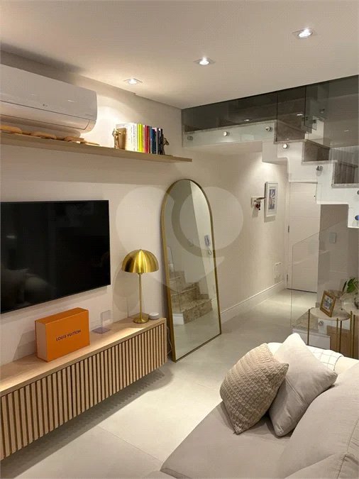 Apartamento duplex de 102 m² com 2 dormitórios, sendo 1 suíte, 3 banheiros, área gourmet e 1 vaga de garagem. Conforto, estilo e exclusividade em um só imóvel!