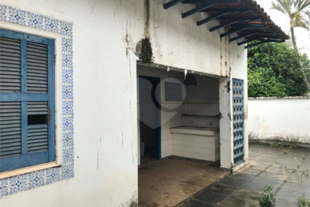 CASA À VENDA COLOCADA COM A SANTA CASA
