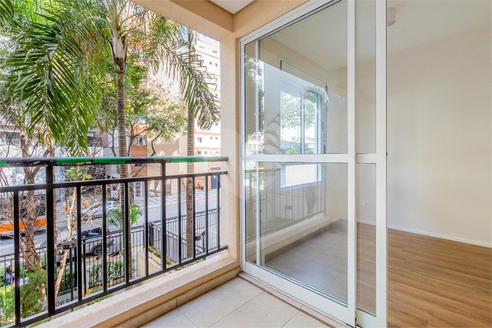 **Apartamento reformado em Higienópolis | 75 m² | 2 dormitórios | 2 banheiros | 1 vaga**