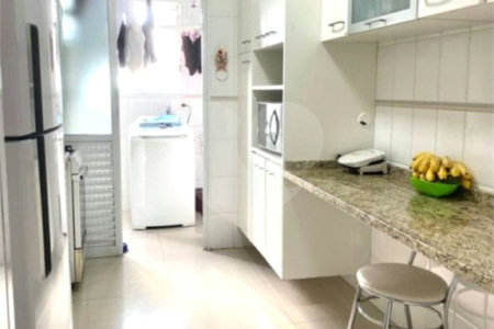 Apartamento á venda na Mooca de 89m² com 2 dormitórios, sendo 2 suítes e 2 vagas.