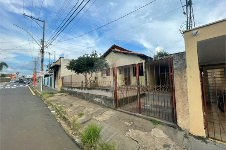 Terreno com benfeitoria na Vila Costa do Sol
