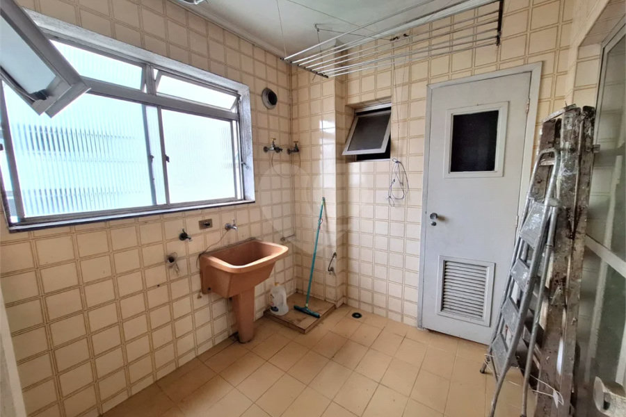Apartamento com 130 m² , Bairro Saúde