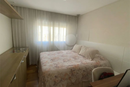 Apartamento à Venda na Mooca com 122 m² sendo 3 Suítes com Varanda Gourmet com 2 Vagas Aceita Permuta