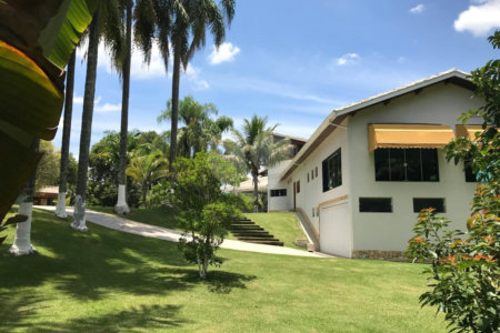 LINDISSIMA CASA DE ALTO PADRÃO EM GUARAREMA. R$ 6.000.,000,00