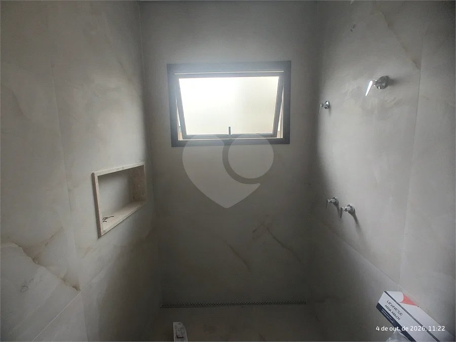 Casa exclusiva em Atibaia de alto padrão com 3 suítes, piscina, espaço gourmet, condomínio fechado, aceita financiamento