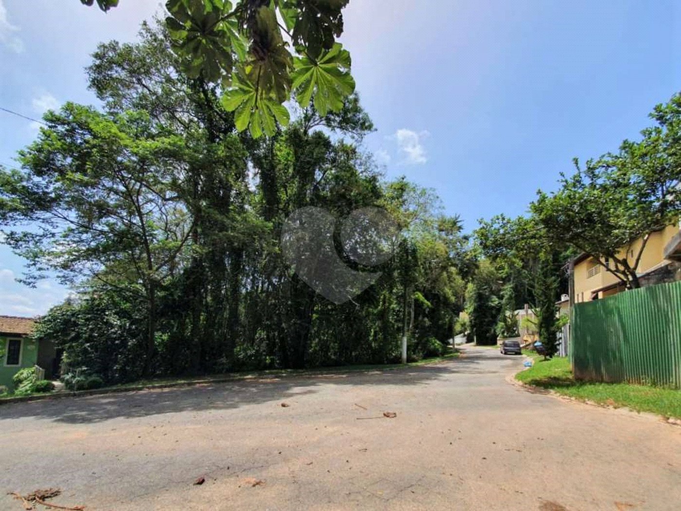 Casa de Alto Padrão à Venda e Locação - Condomínio Vila Verde
