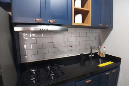 Apartamento com varanda e vaga de garagem à venda no Brás, a 5 minutos do Metrô