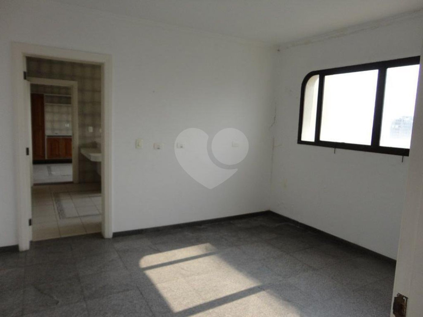 APARTAMENTO PARA VENDA OU LOCAÇÃO COM 6 DORMITÓRIOS ALTO PADRÃO