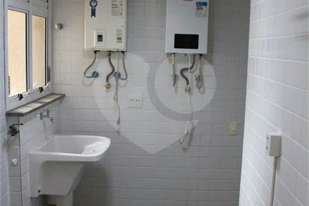 Apartamento de 3 Suítes com Vista Definitiva e Sol da Manhã no Condomínio Club House - Parque do Prado