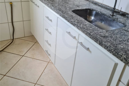 Apartamento no Condomínio Monte Verde.
