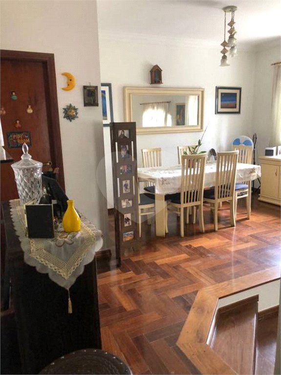 Casa em Condomínio em Urbanova, São José dos Campos/SP.