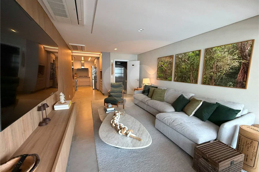 Apartamento à venda com 5 quartos, sendo 3 suítes, em Riviera de São Lourenço, Bertioga, SP