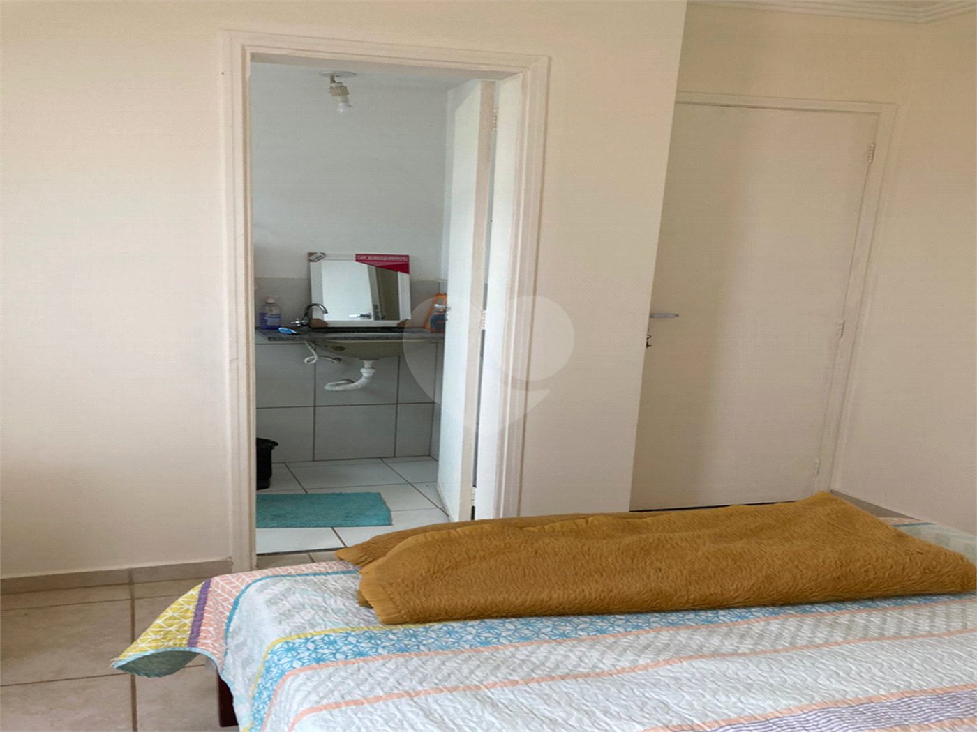 Apartamento à venda com 3 quartos, sendo 1 suíte - no condomínio Carlos Magno, São Carlos - SP