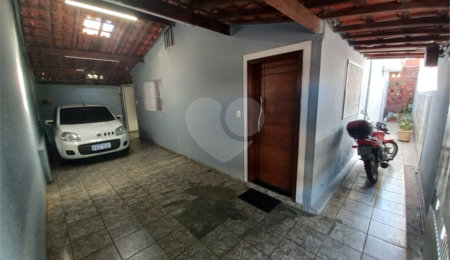Casa Térrea à venda com 3 quartos, sendo 1 suíte,  em Parque Santa Felícia Jardim, São Carlos, SP