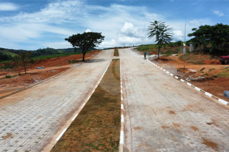 Terrenos de 300 metros em condomínio fechado e prontos para construir na região de Atibaia