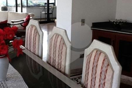 Apartamento à venda com 4 suítes em Real Parque, São Paulo, SP