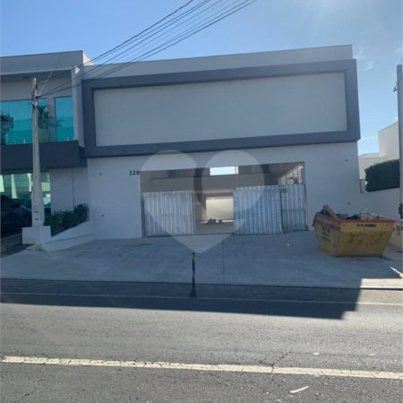 Indaiatuba - Galpão em frente ao Hospital Indaiatuba - Av Fábio Ferraz Bicudo - Locação - R$ 26.800,00 - Lote 360 metros - Área construída 375 metros - 05 vagas - 04 banheiros - 02 copas - finalizando acabamento.