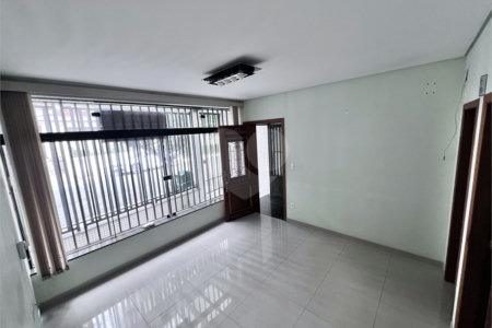 Prédio Comercial de Alto Padrão - 253m², 5 Salas, 5 banheiros , 3 Vagas , à venda na Moóca