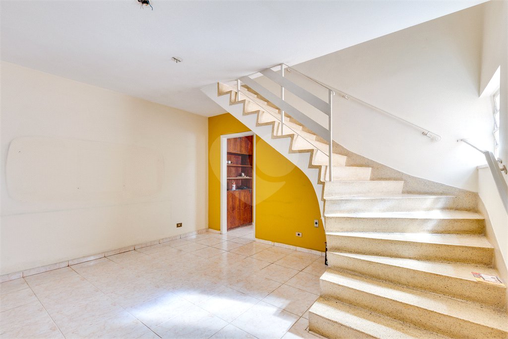 Sobrado à venda com 4 quartos, sendo 1 suíte, em Vila Mascote, São Paulo, SP