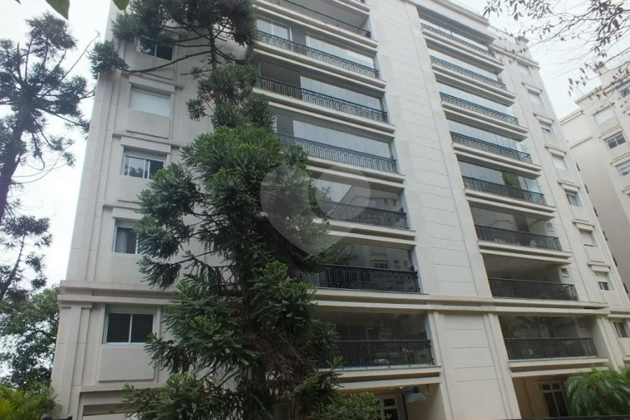 Apartamento com 03 suítes no Alto Da Boa Vista.