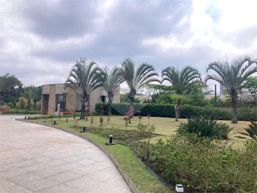 Apartamento para alugar com 4 quartos, sendo 2 suítes, em Jardim Marajoara, São Paulo, SP