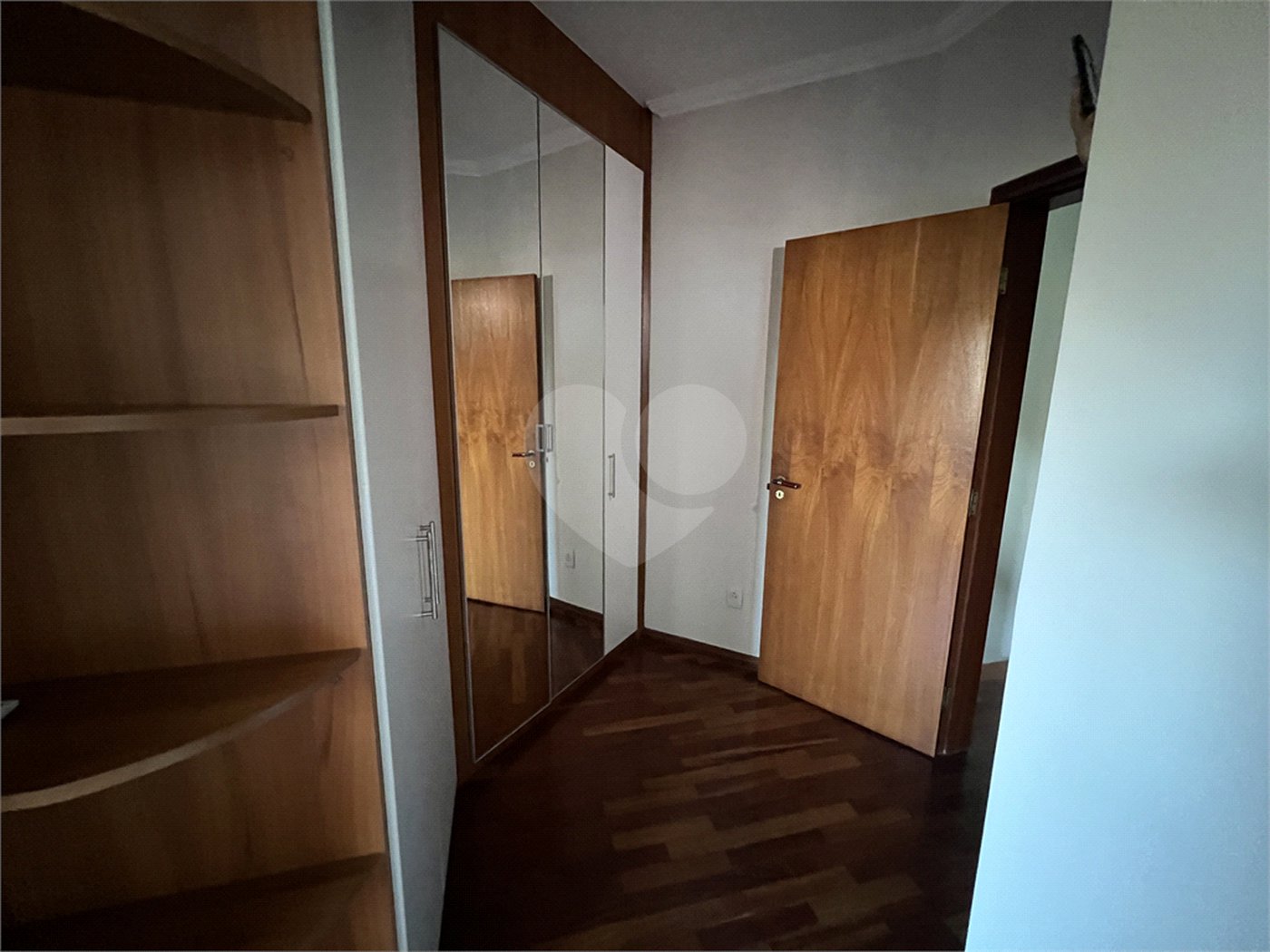 CASA COM 3 QUARTOS NO CONDOMÍNIO GRAND VILLE