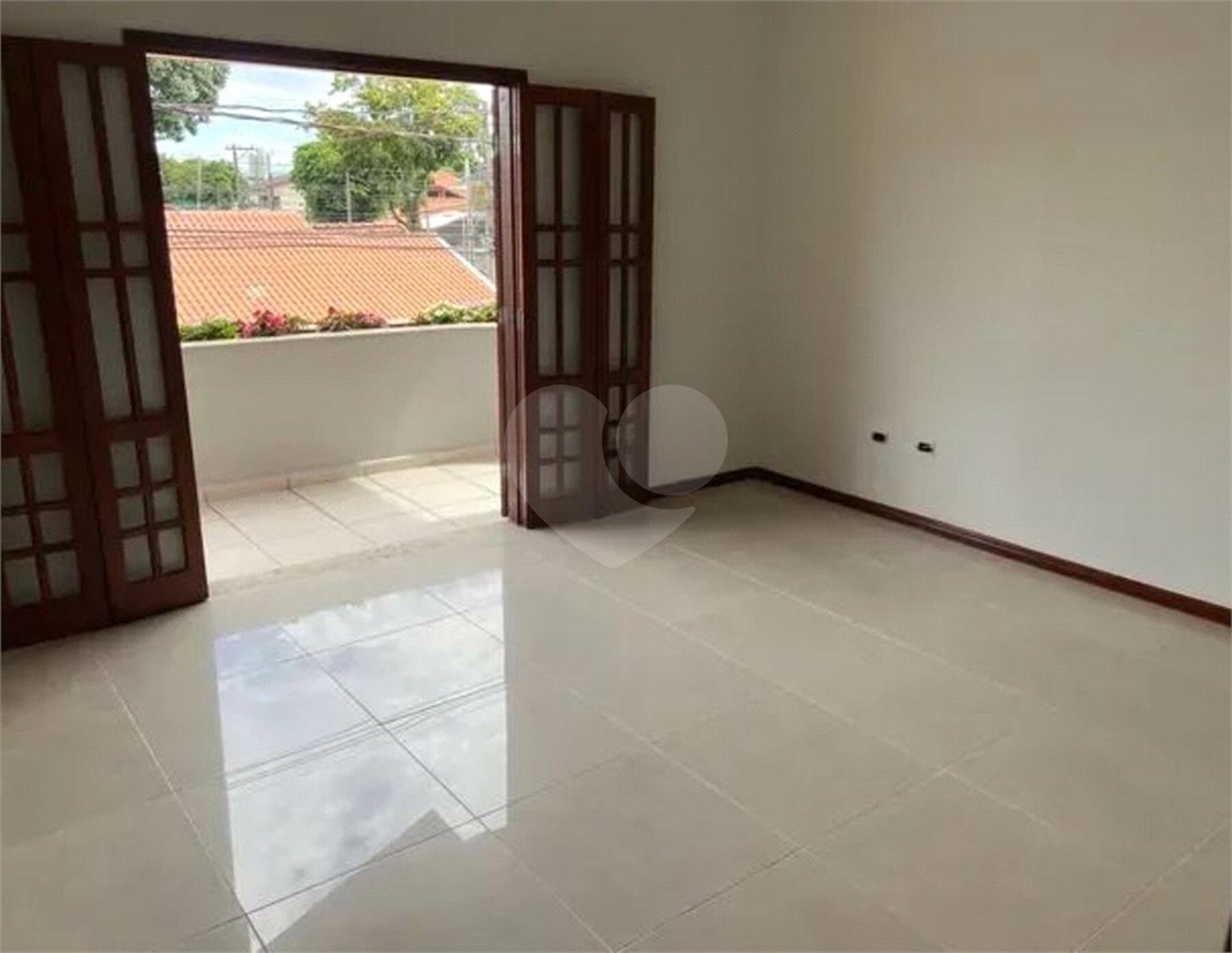 CASA A VENDA 420M², 5 DORMITORIOS, 4 BANHEIROS, 2 VAGAS, BAIRRO JARDIM PARAISO- SÃO JOSÉ DOS CAMPOS/