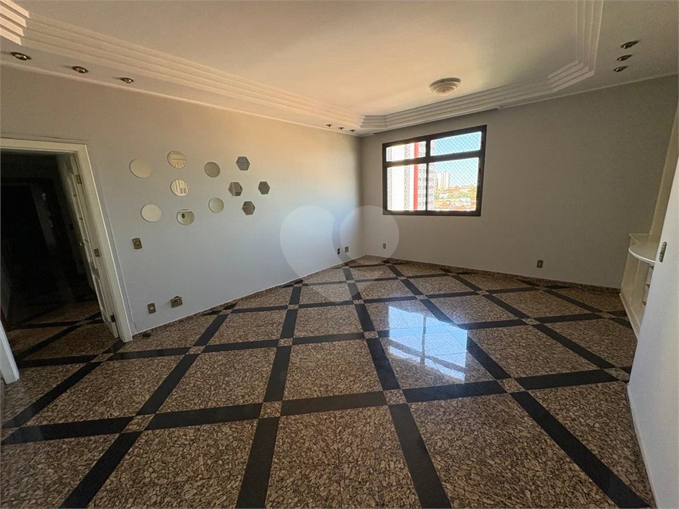 Apartamento disponível no Edifício Palladium no Centro de Piracicaba - SP.
