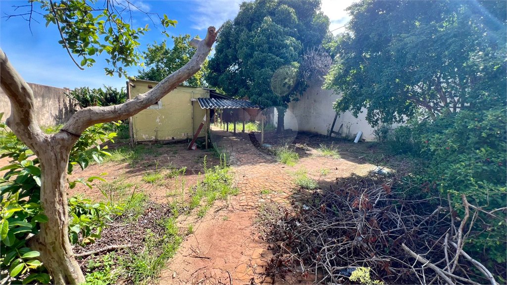 Terreno à Venda no Jardim Tangará