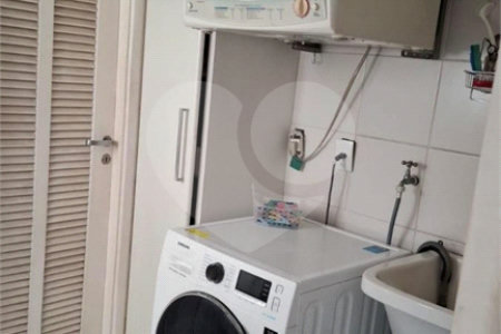 Apartamento a venda no Ipiranga com 3 dormitórios e 2 vagas com 115m² Aceita e estuda Permuta.