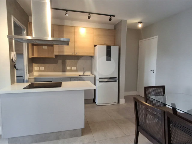 Apartamento para alugar com 2 quartos, sendo 1 suíte,  em Campo Belo, São Paulo, SP