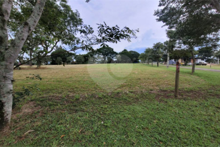 Loteamento Residencial no Condomínio Vila Pinhal do Broa
