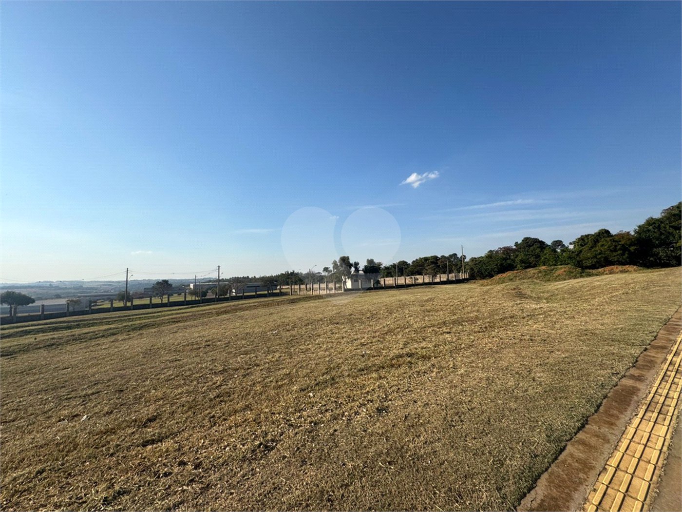 Terreno comercial de 1.685m2 á venda, em Parque Tecnológico Damha II.