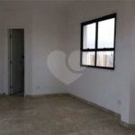 Cobertura duplex à venda na Mooca de 277m² com 3 dormitórios, 1 suíte e 3 vagas.