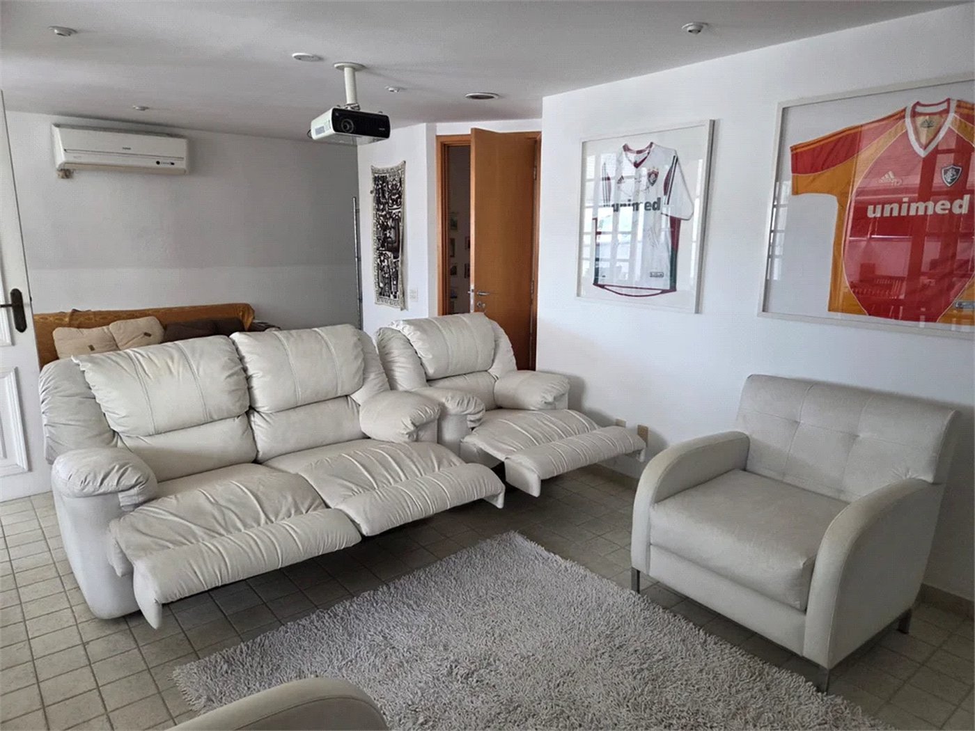 Cobertura à venda com 3 quartos, sendo 1 suíte,  em Cidade São Francisco, São Paulo, SP
