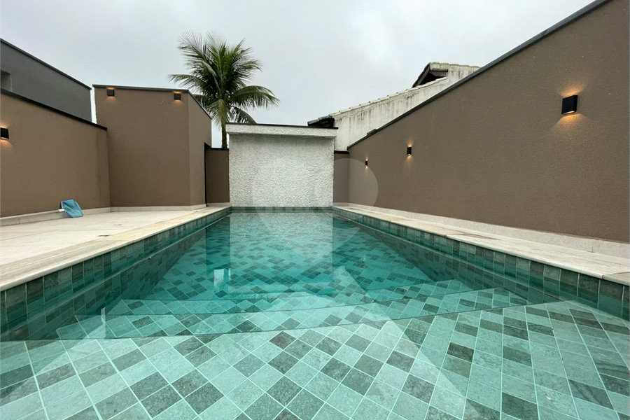 Casa à venda ou para alugar com 5 quartos, sendo 4 suítes,  em Morada da Praia, Bertioga, SP