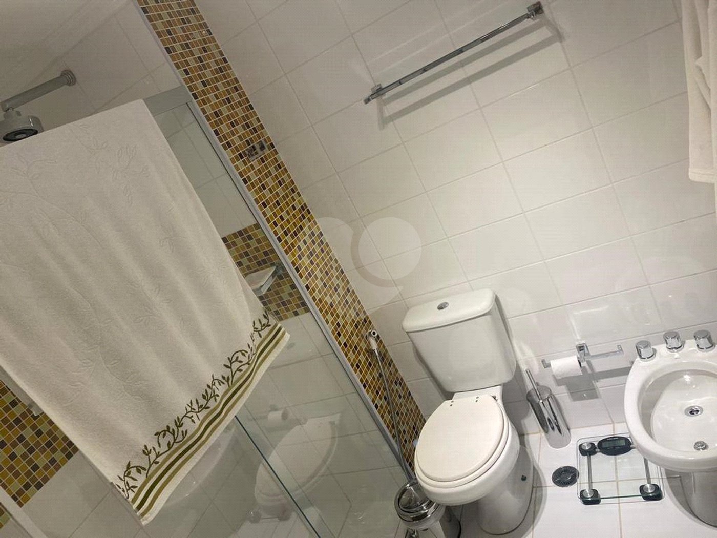 Condomínio clube, Apartamento na Mooca com 204 m² Com 3 suítes e 4 Vagas.