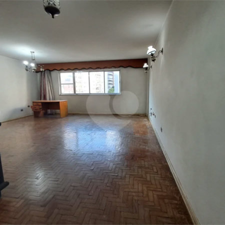Imóvel de 141m² 3 quartos, 1 sendo suíte, retrofit no condomíno 1 vaga Paraíso