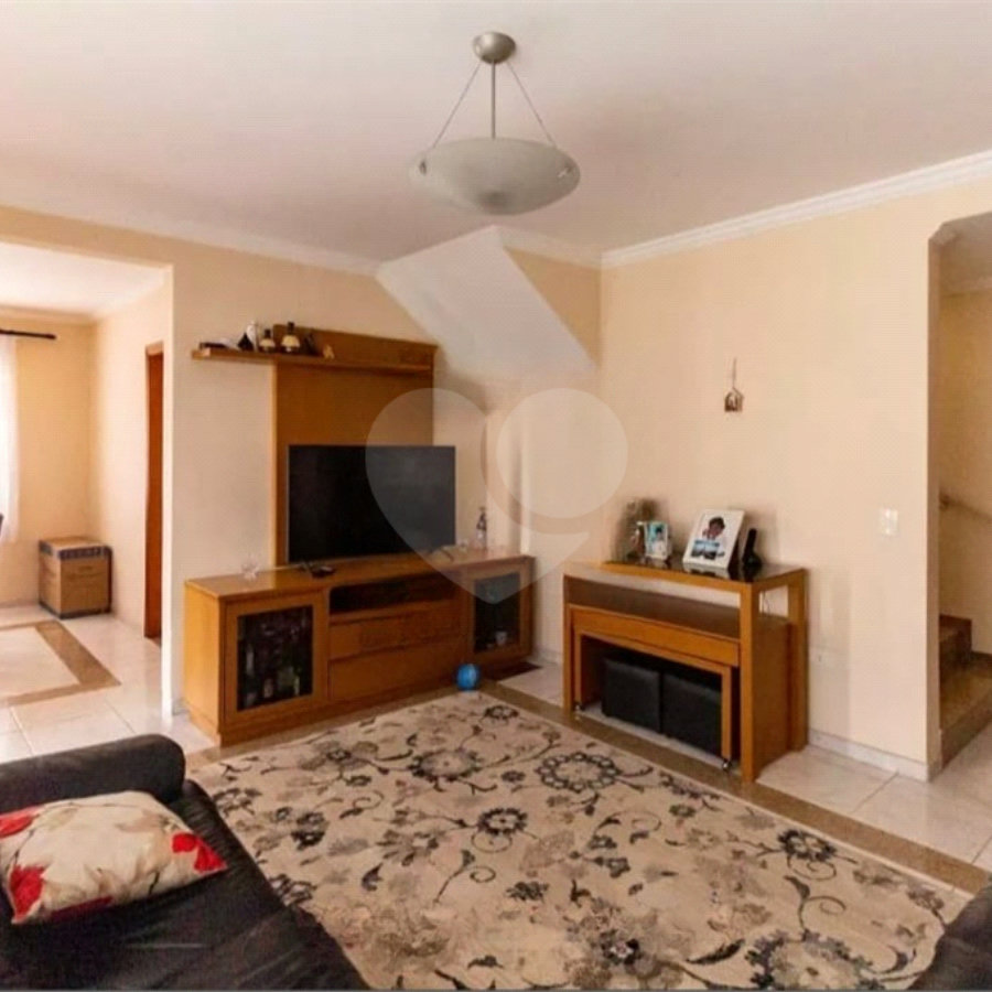 Sobrado à venda no Ipiranga de 140m² com 4 suítes e 3 vagas.