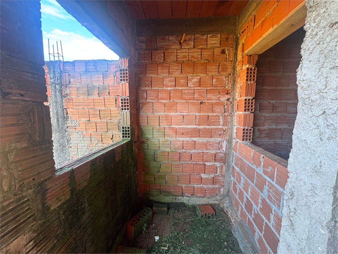 Terreno Murado de 250m2, em Jardim Embaré, São Carlos.