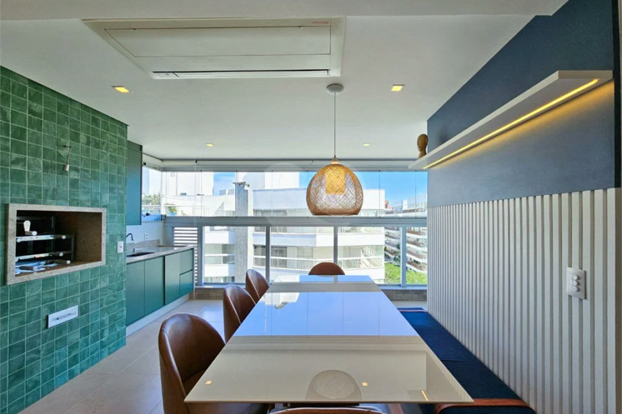 Apartamento à venda com 2 suítes em Riviera de São Lourenço, Bertioga, SP