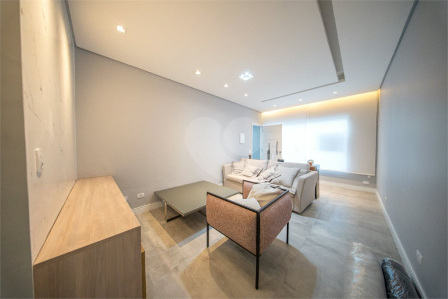 Sobrado de Vila com 200 m2 á venda no Tatuapé - Reformado Aceita Permuta