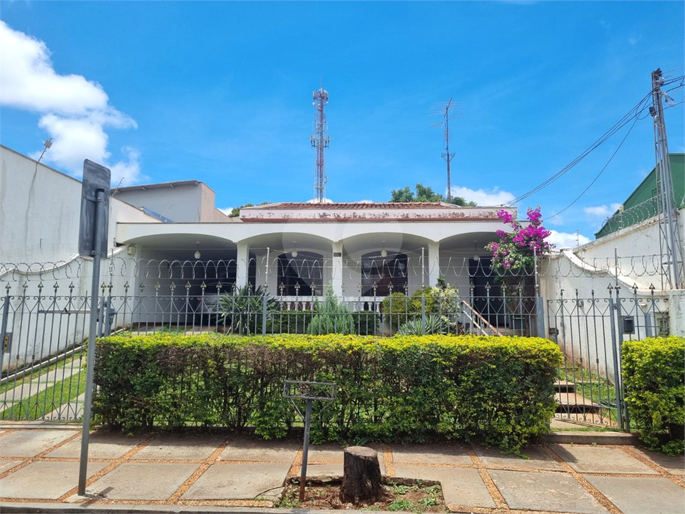 Casa comercial para locação no Centro