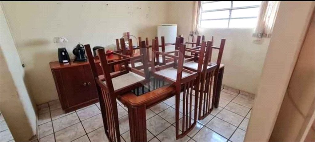 Casa térrea para venda em Descalvado/SP.